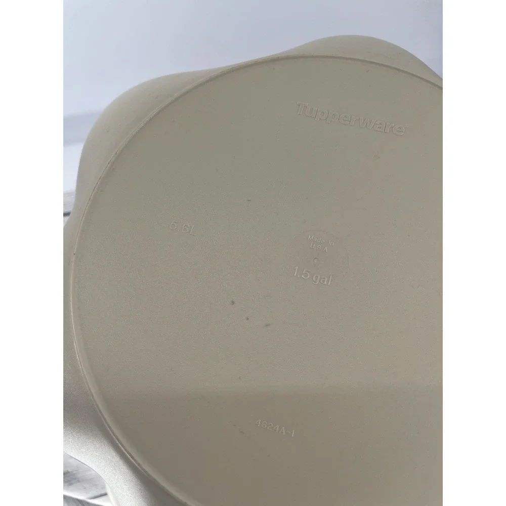 Tupperware‎ XL Flower Shape Chip Salad Dessert Bowl With Lid